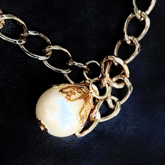 Rare Vintage Moschino Gold Charm Belt/Necklace - Picture 5 of 10